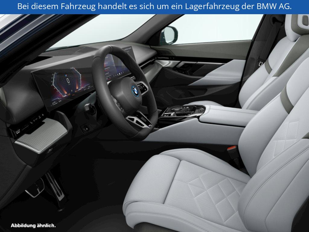 Fahrzeugabbildung BMW 550e xDrive Touring
