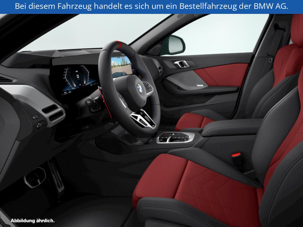 Fahrzeugabbildung BMW M135 xDrive