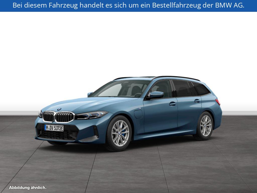 BMW 330e Touring