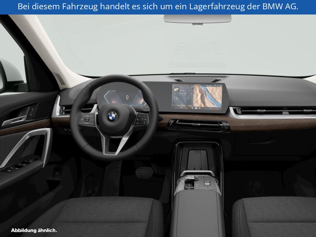 Fahrzeugabbildung BMW X1 sDrive20i