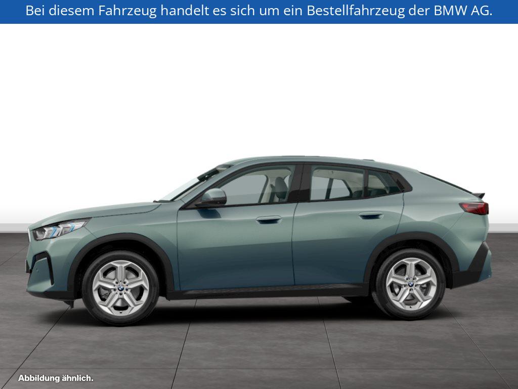 Fahrzeugabbildung BMW X2 sDrive20i