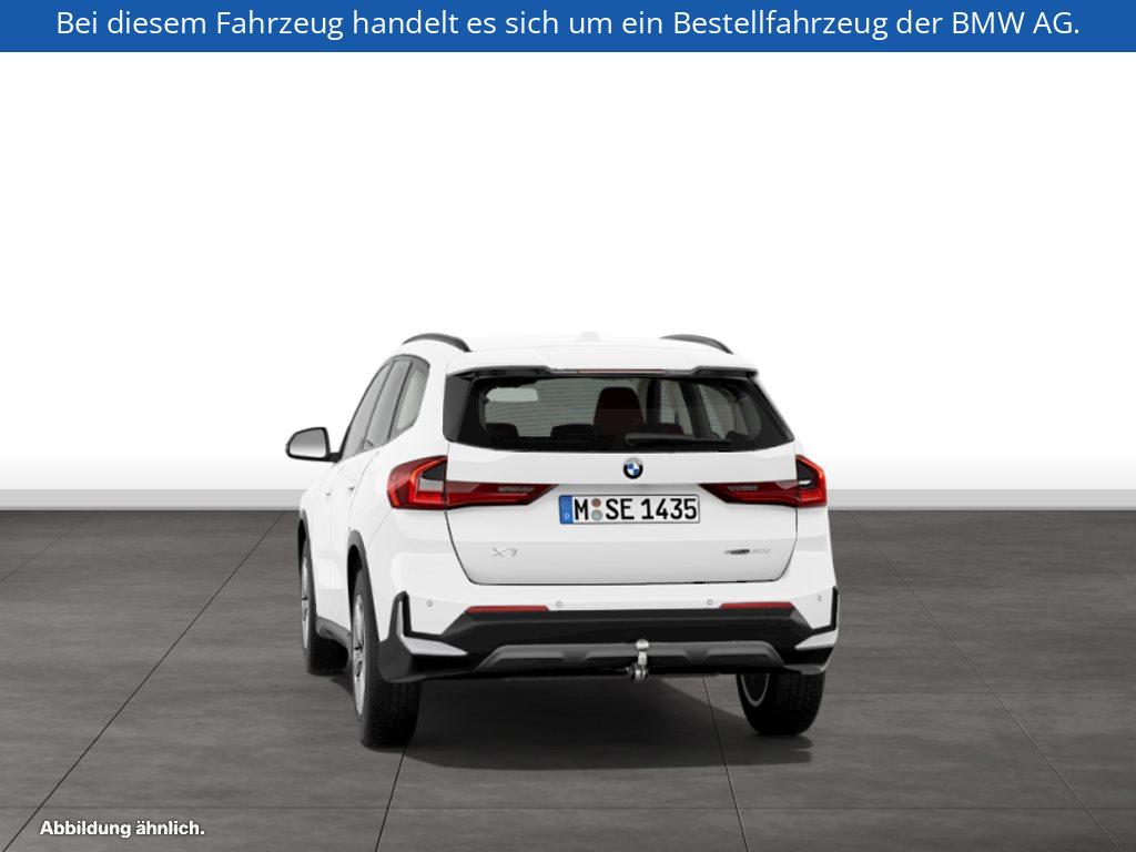 Fahrzeugabbildung BMW X1 sDrive20i