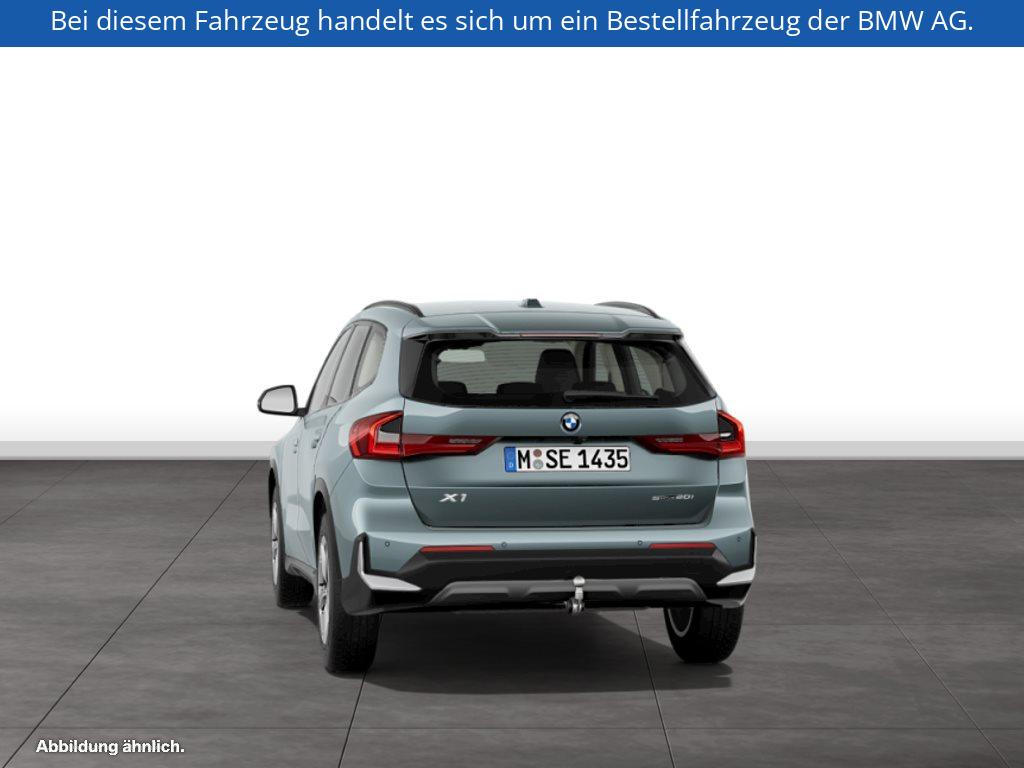 Fahrzeugabbildung BMW X1 sDrive20i