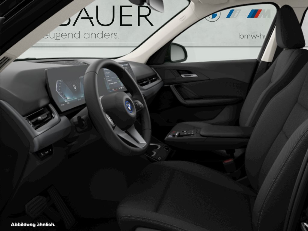 Fahrzeugabbildung BMW iX1 eDrive20 [LED, RFK, LRH, Komfortzugang]