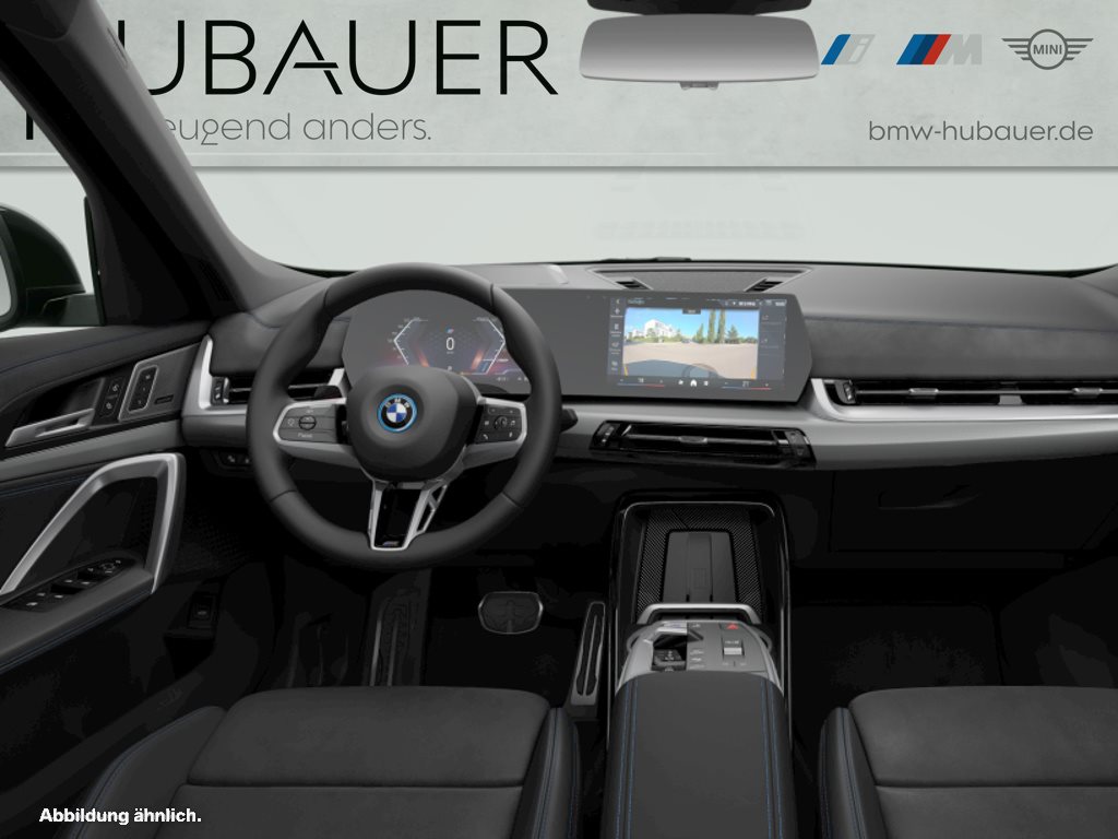 Fahrzeugabbildung BMW iX1 xDrive30 [M Sport, HUD, AHK, ACC, RFK, 19 LMR]