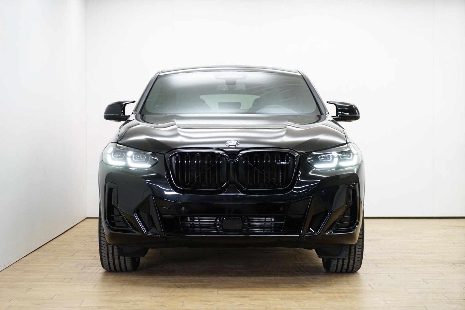 Fahrzeugabbildung BMW X4 M40i [HUD, AHK, ACC, 21 LMR, GSD, Standheiz.]