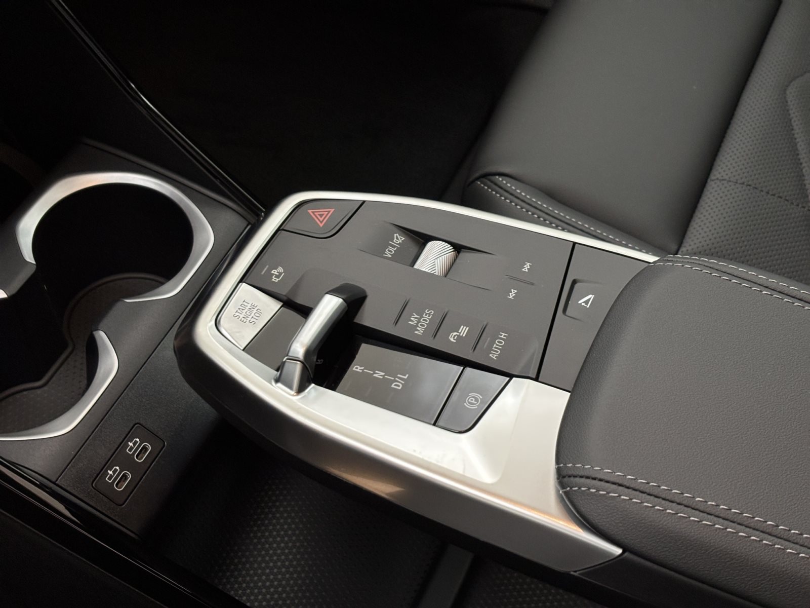 Fahrzeugabbildung BMW X1 sDrive20i [xLine, AHK, ACC, RFK, 18 LMR, LED, SHZ]