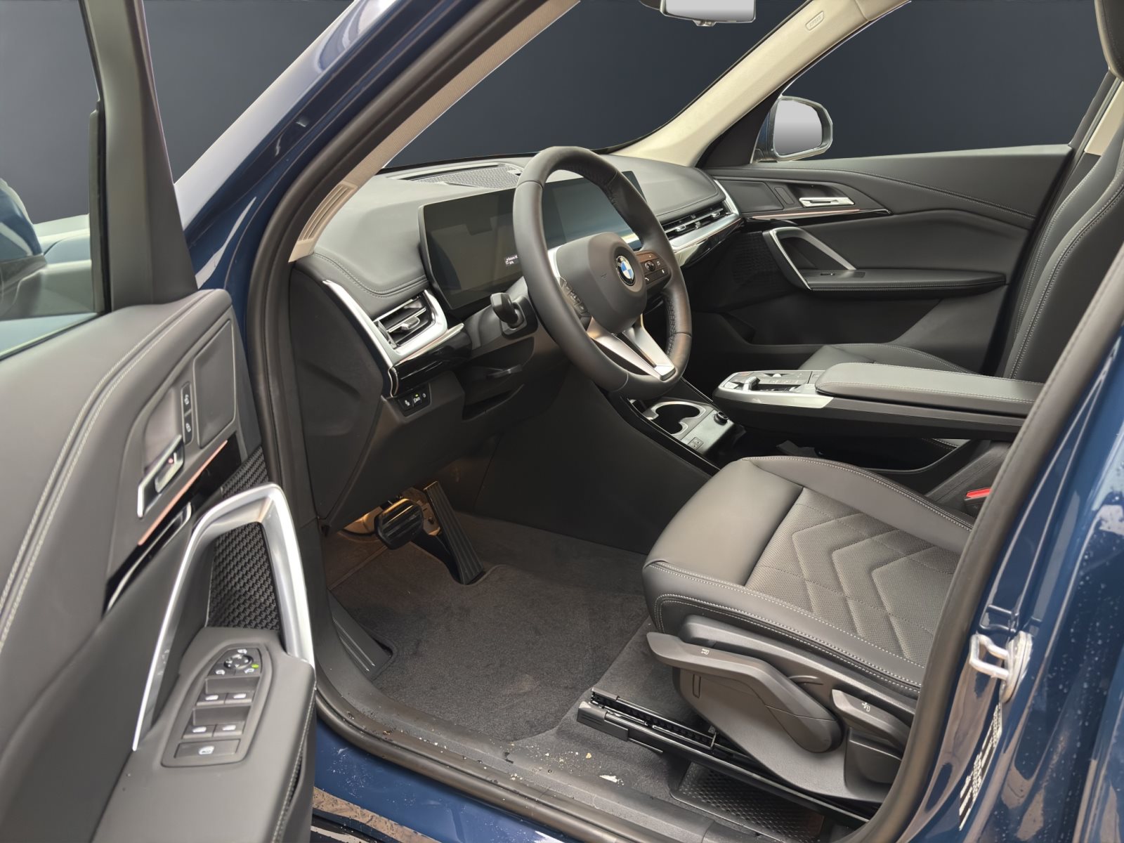 Fahrzeugabbildung BMW X1 sDrive20i [xLine, AHK, ACC, RFK, 18 LMR, LED, SHZ]