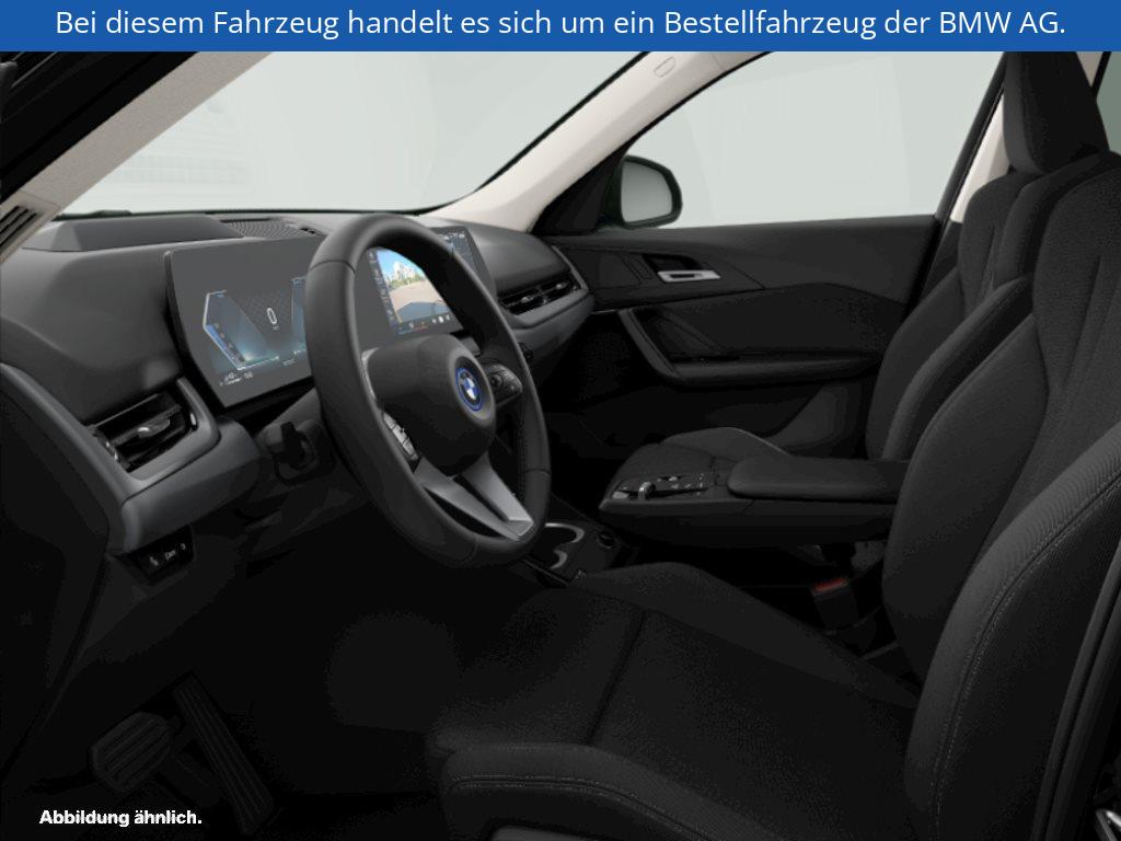 Fahrzeugabbildung BMW X1 xDrive25e