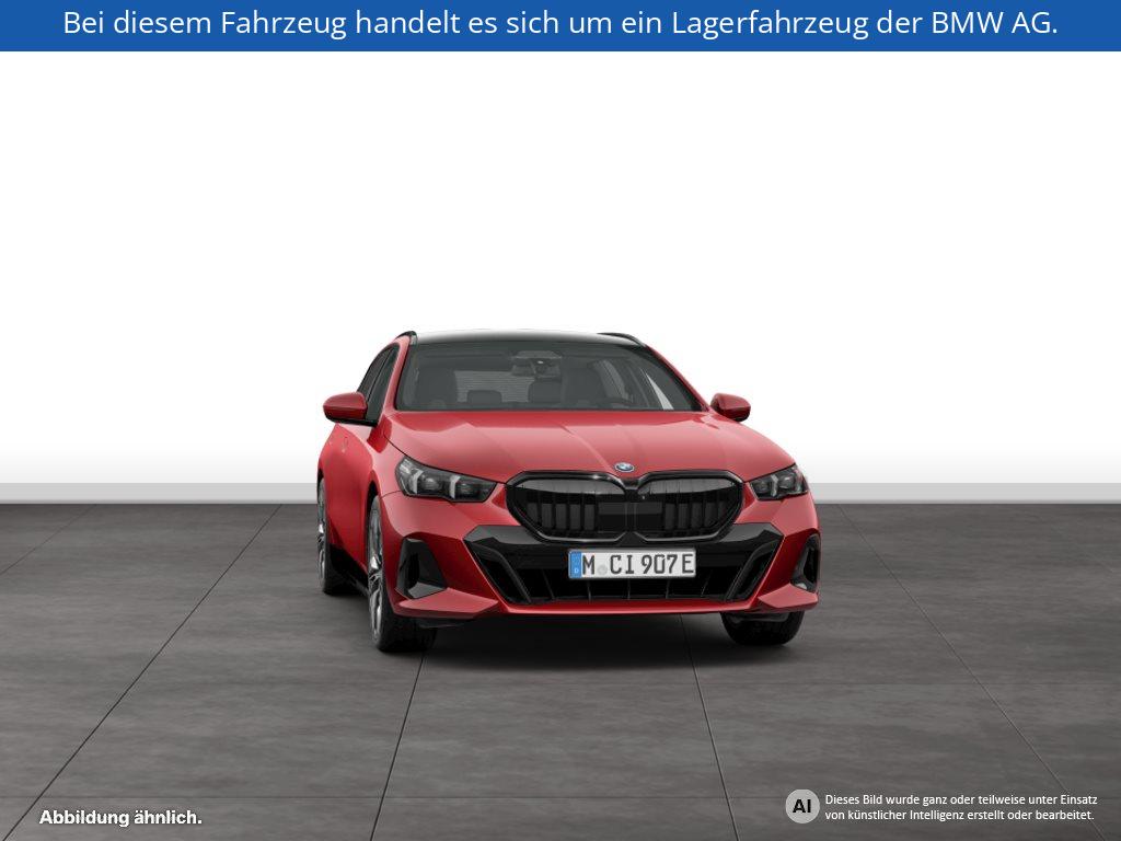 Fahrzeugabbildung BMW 550e xDrive Touring