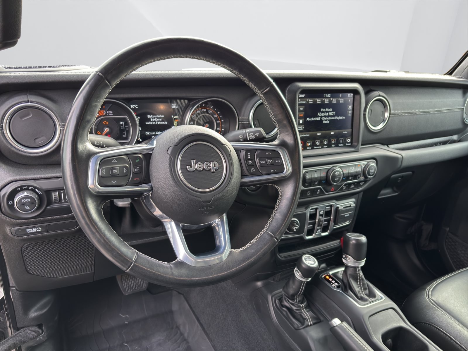 Fahrzeugabbildung Jeep Gladiator 3.0 Overland 4WD [LED, RFK, SHZ, 18 ]