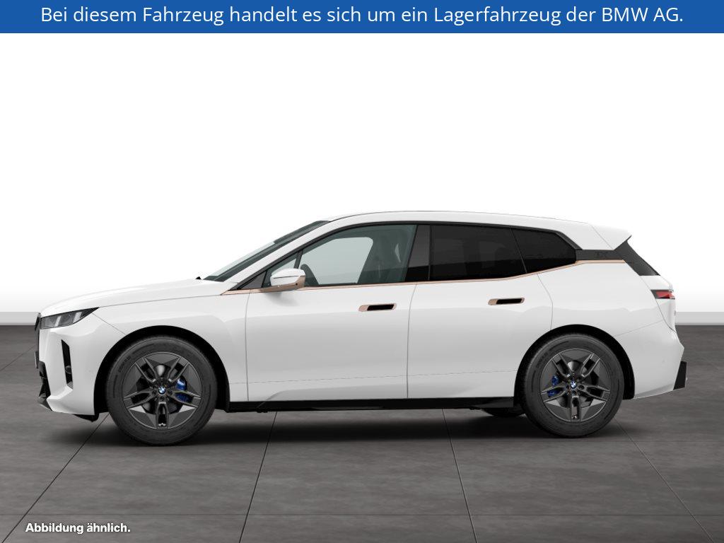 Fahrzeugabbildung BMW iX xDrive45