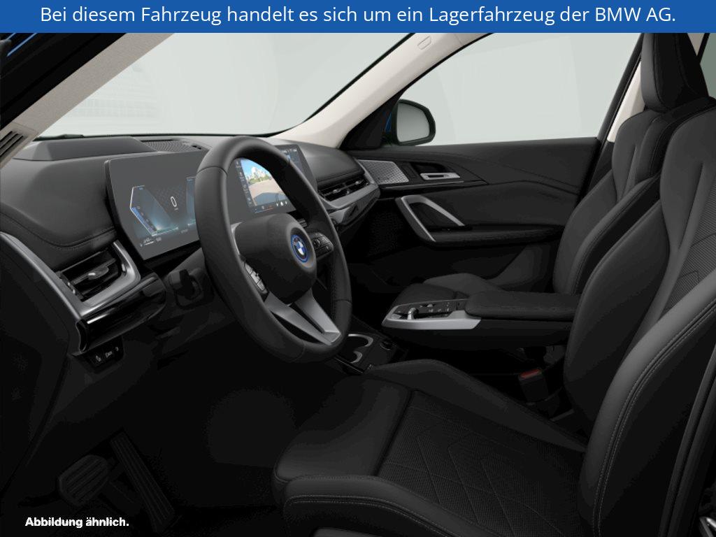 Fahrzeugabbildung BMW X1 xDrive25e