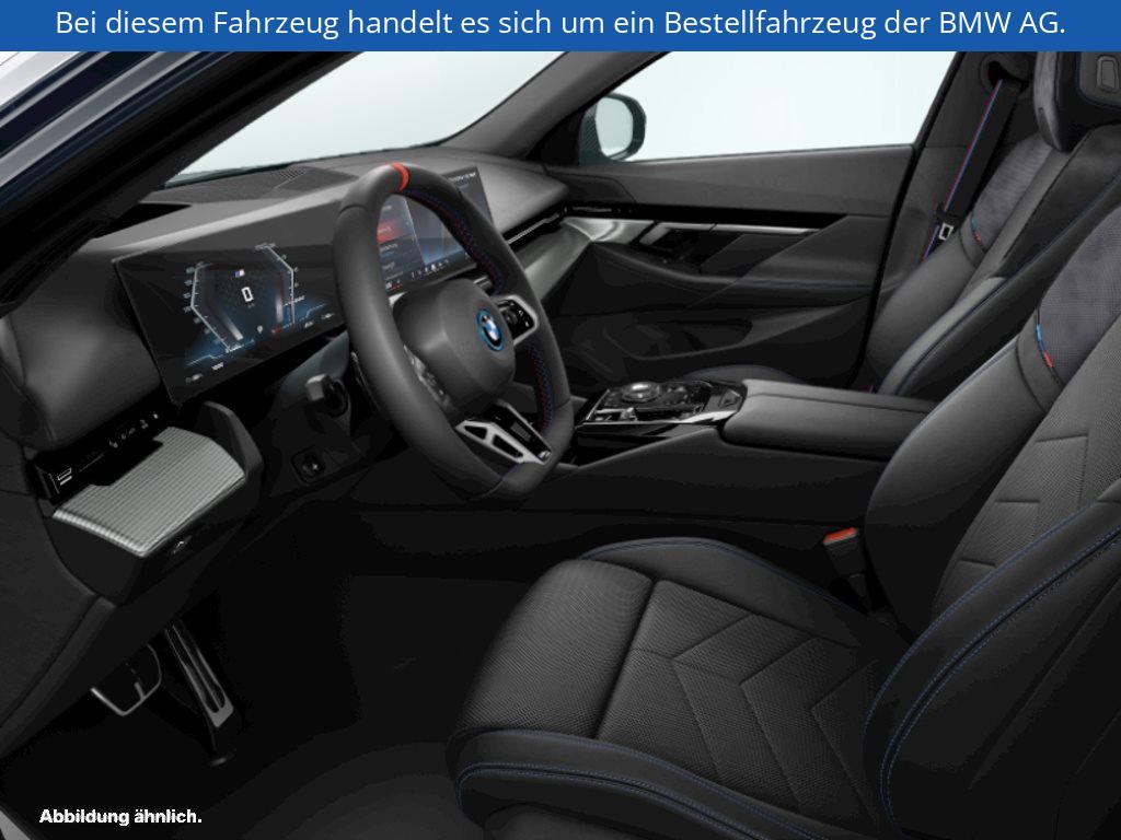 Fahrzeugabbildung BMW i5 M60 xDrive Touring