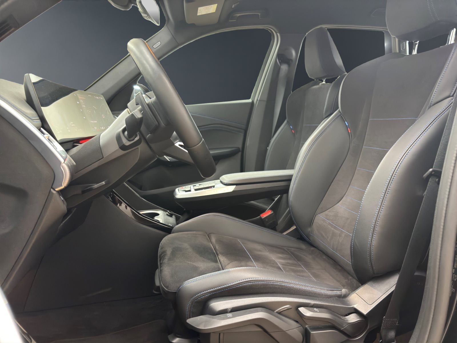 Fahrzeugabbildung BMW X1 sDrive20i [M Sport, AHK, ACC, RFK, SHZ, 18 LMR]