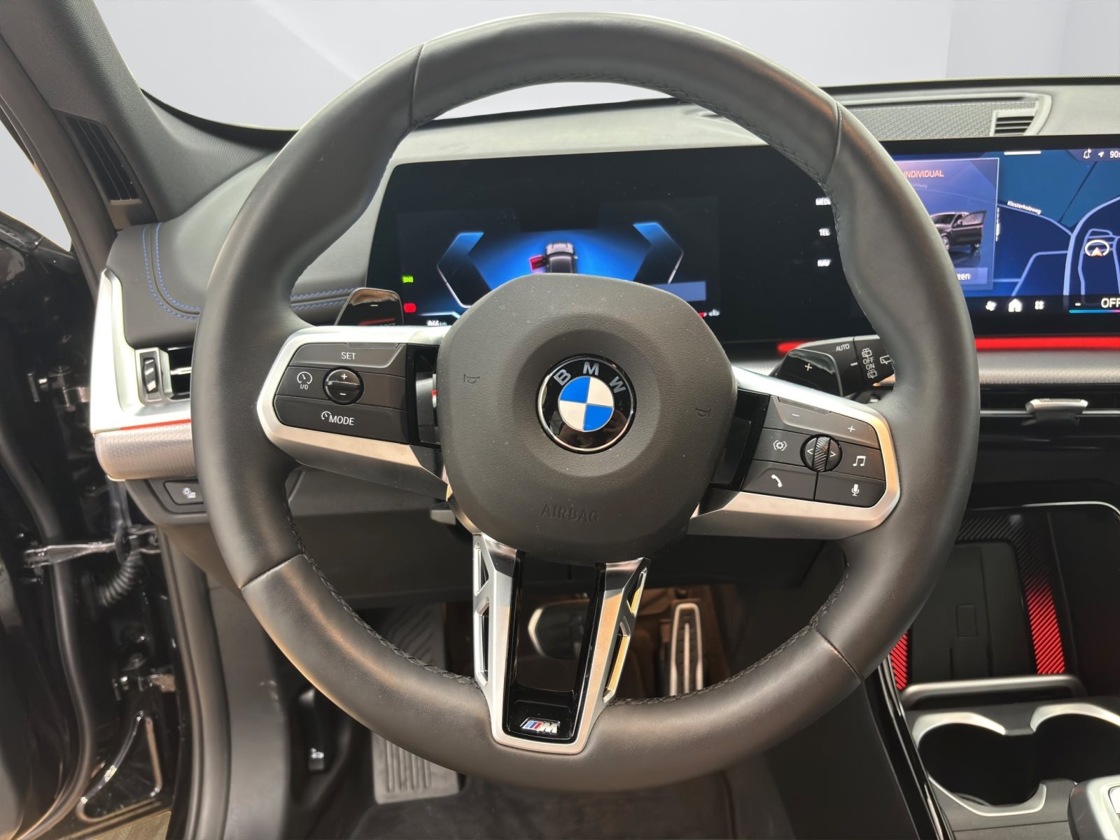 Fahrzeugabbildung BMW X1 sDrive20i [M Sport, AHK, ACC, RFK, SHZ, 18 LMR]
