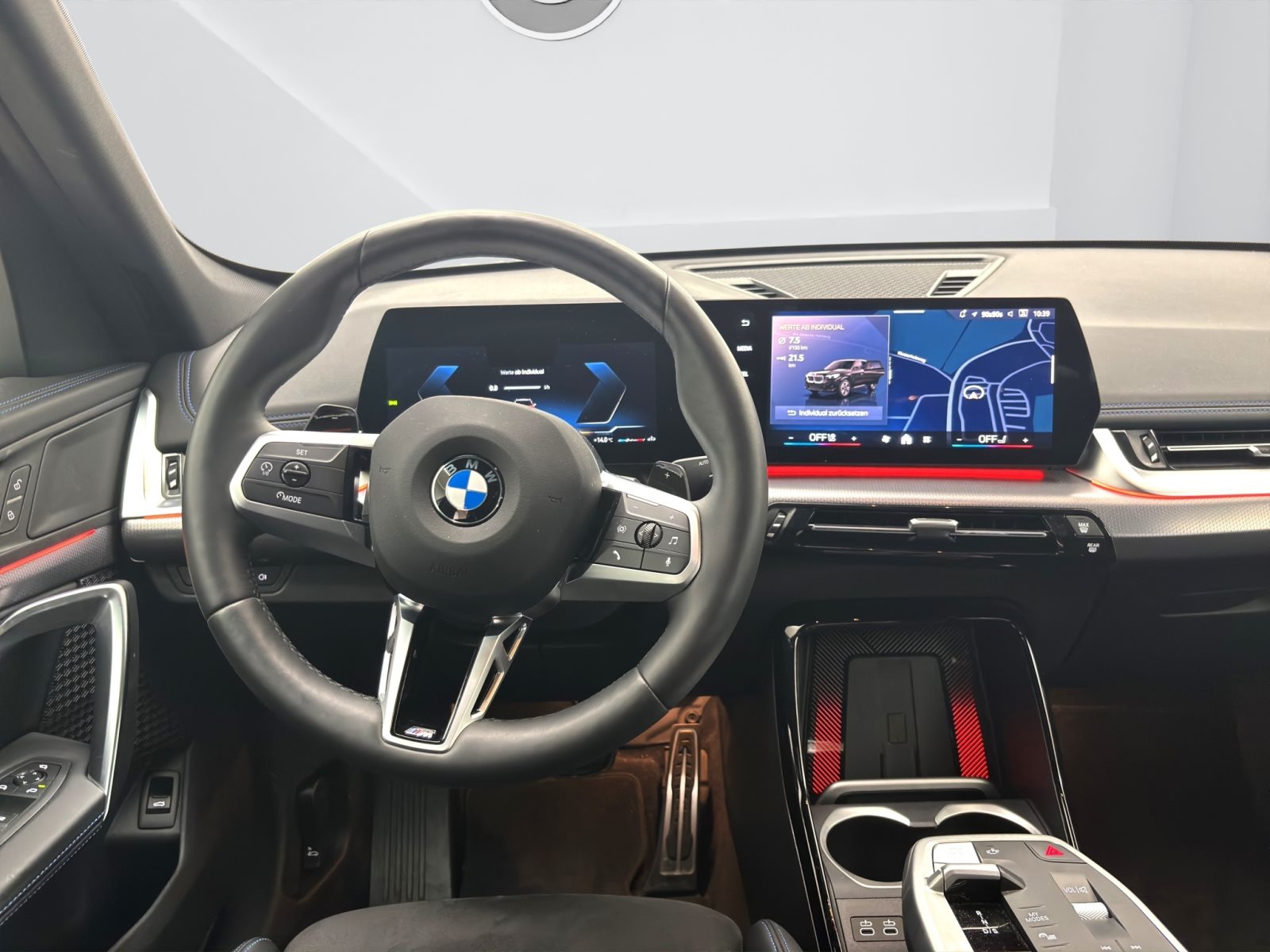 Fahrzeugabbildung BMW X1 sDrive20i [M Sport, AHK, ACC, RFK, SHZ, 18 LMR]