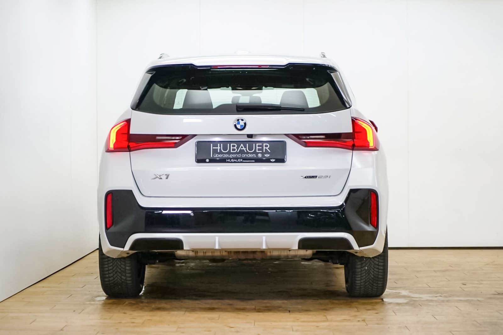 Fahrzeugabbildung BMW X1 xDrive23i [M Sport, Live Cockpit Plus, RFK]