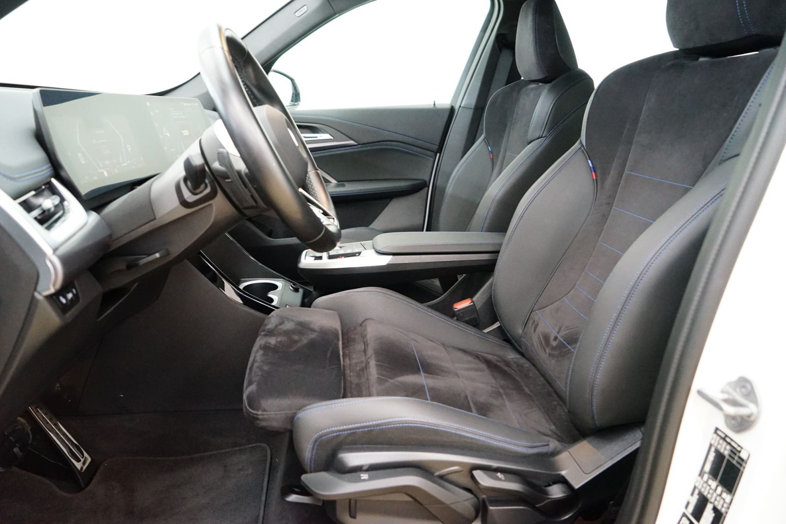Fahrzeugabbildung BMW X1 xDrive23i [M Sport, Live Cockpit Plus, RFK]