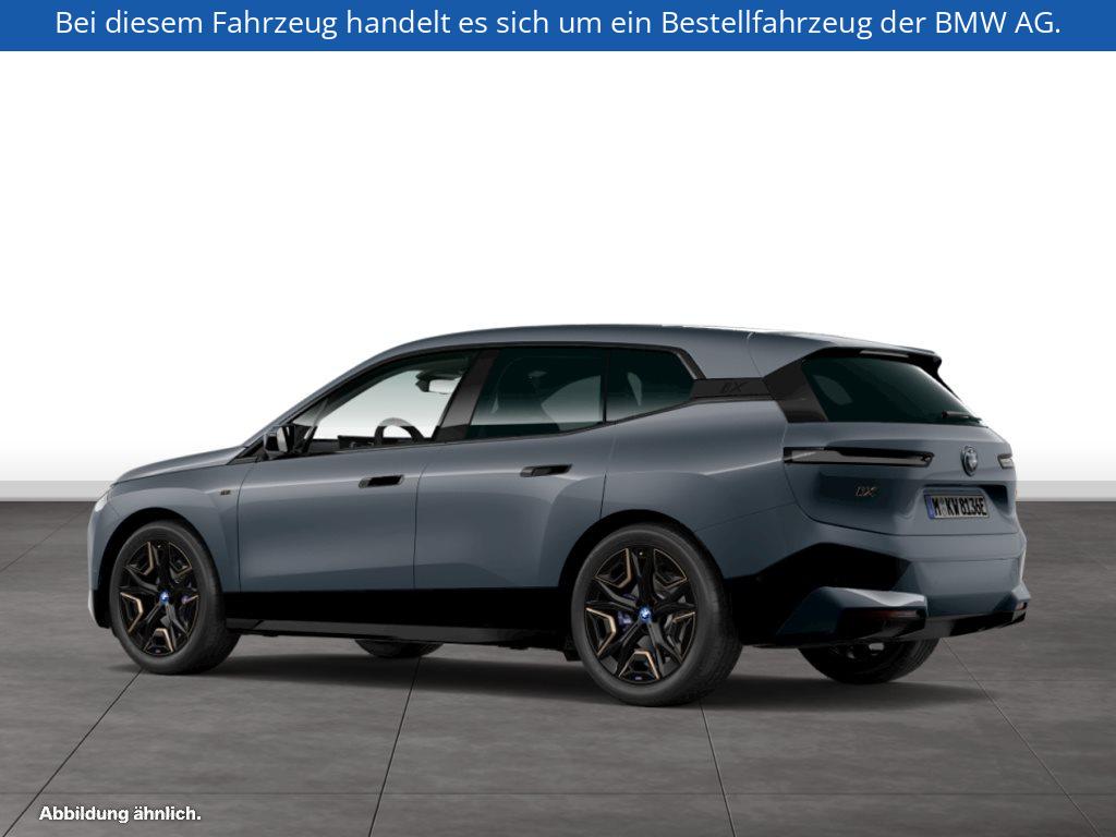 Fahrzeugabbildung BMW iX M60