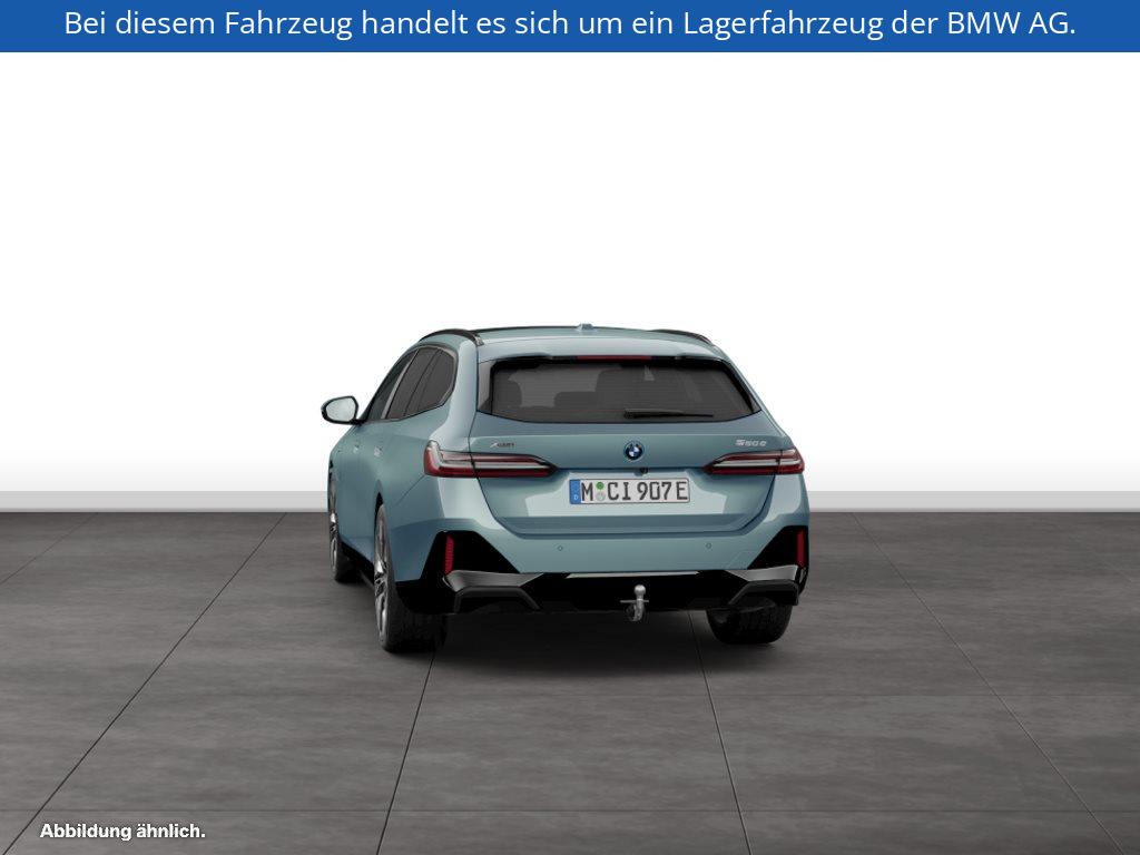 Fahrzeugabbildung BMW 550e xDrive Touring