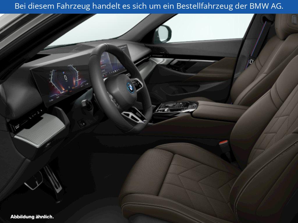 Fahrzeugabbildung BMW i5 eDrive40 Touring