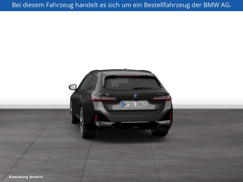 Fahrzeugabbildung BMW i5 eDrive40 Touring