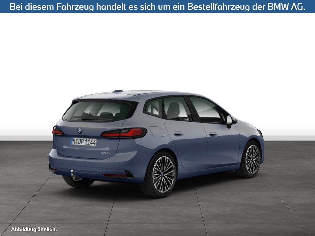 Fahrzeugabbildung BMW 223i xDrive Active Tourer