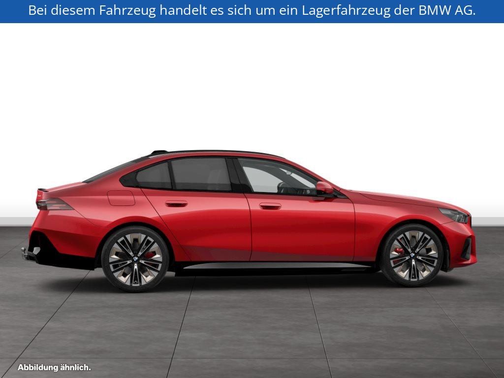 Fahrzeugabbildung BMW i5 eDrive40 Limousine