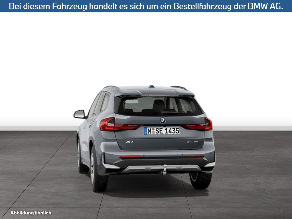 Fahrzeugabbildung BMW X1 sDrive18i SAV