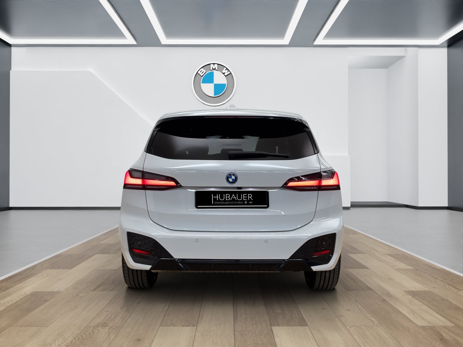 Fahrzeugabbildung BMW 230e xDrive Active Tourer [M Sport, ACC, AHK]