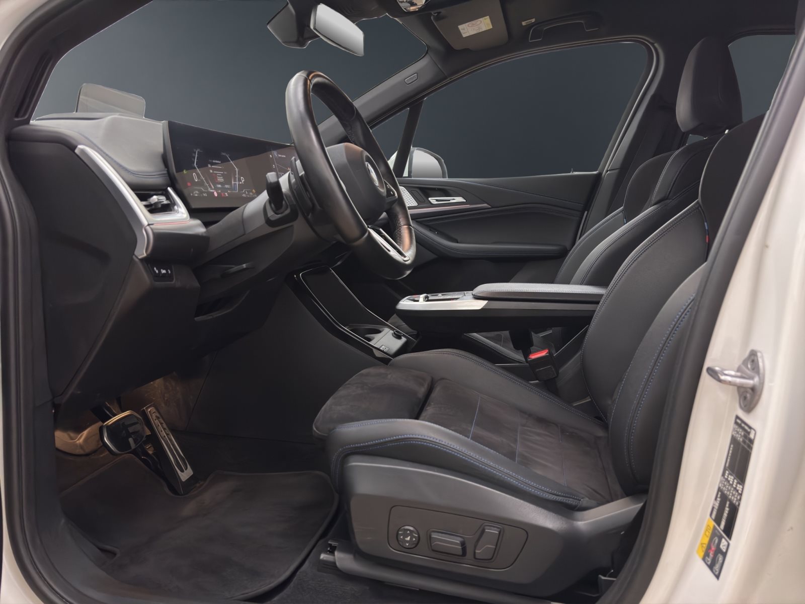 Fahrzeugabbildung BMW 230e xDrive Active Tourer [M Sport, ACC, AHK]
