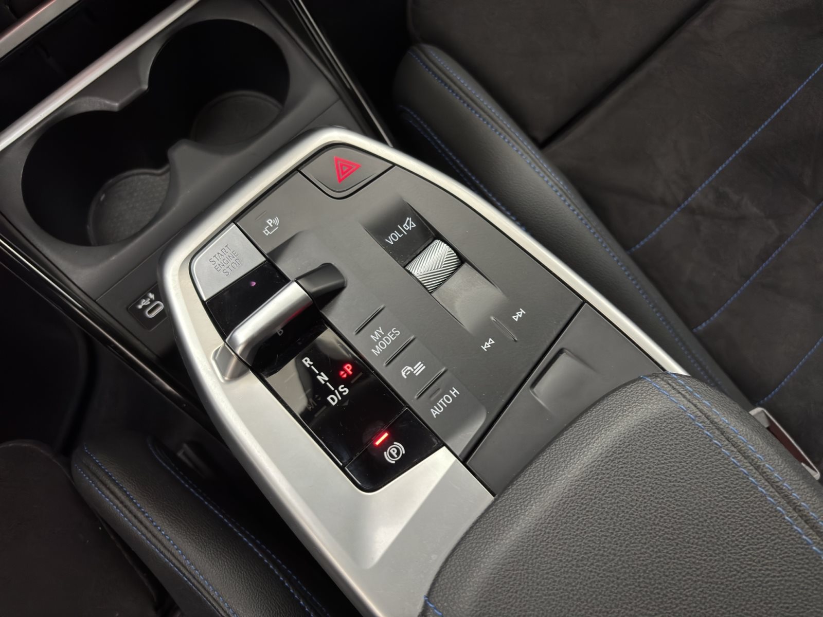 Fahrzeugabbildung BMW 230e xDrive Active Tourer [M Sport, ACC, AHK]