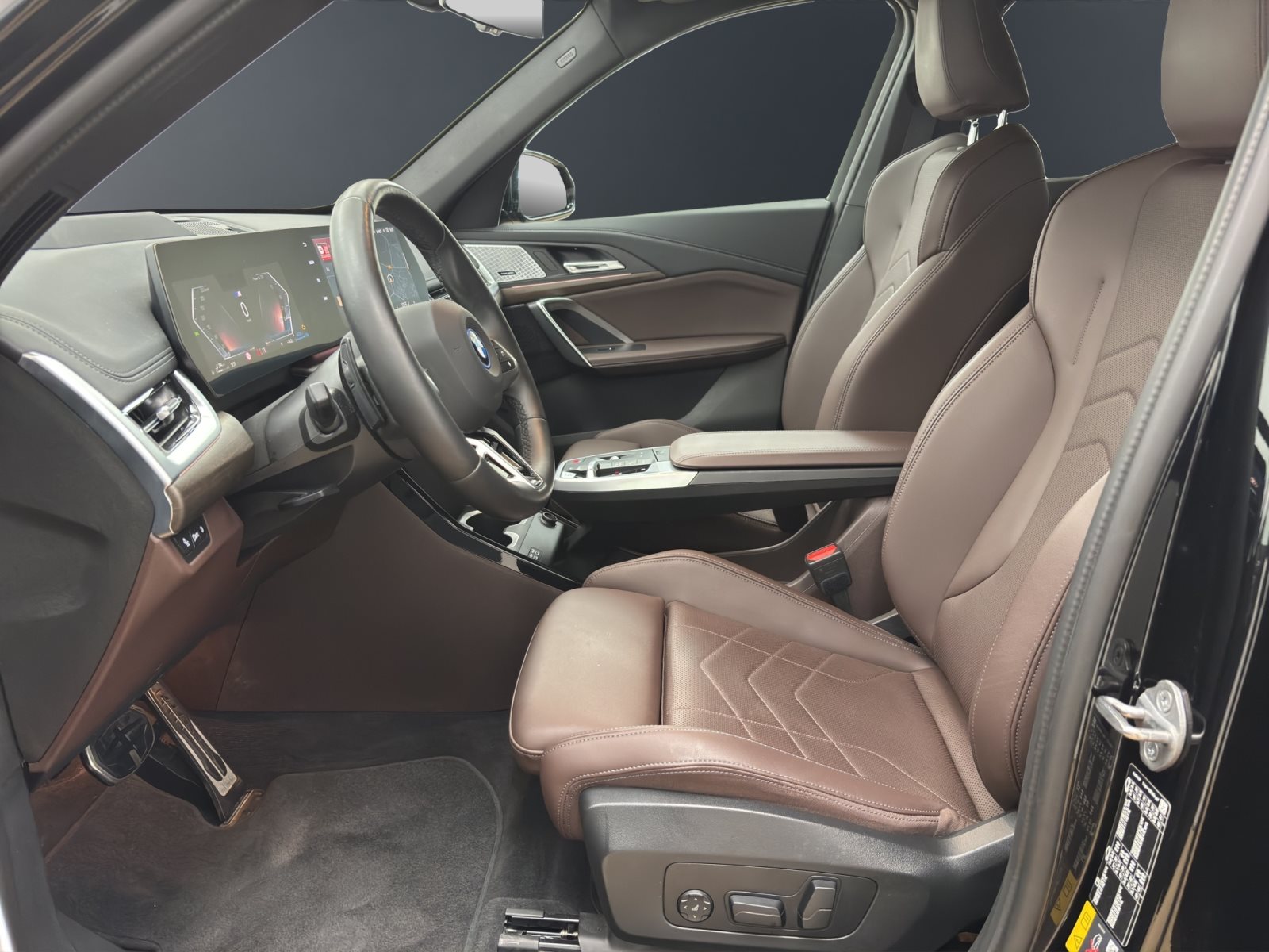Fahrzeugabbildung BMW X1 xDrive30e [M Sport, HUD, AHK, ACC, GSD, h&k Sound]