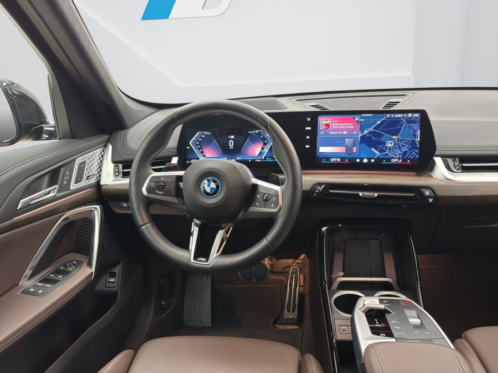 Fahrzeugabbildung BMW X1 xDrive30e [M Sport, HUD, AHK, ACC, GSD, h&k Sound]