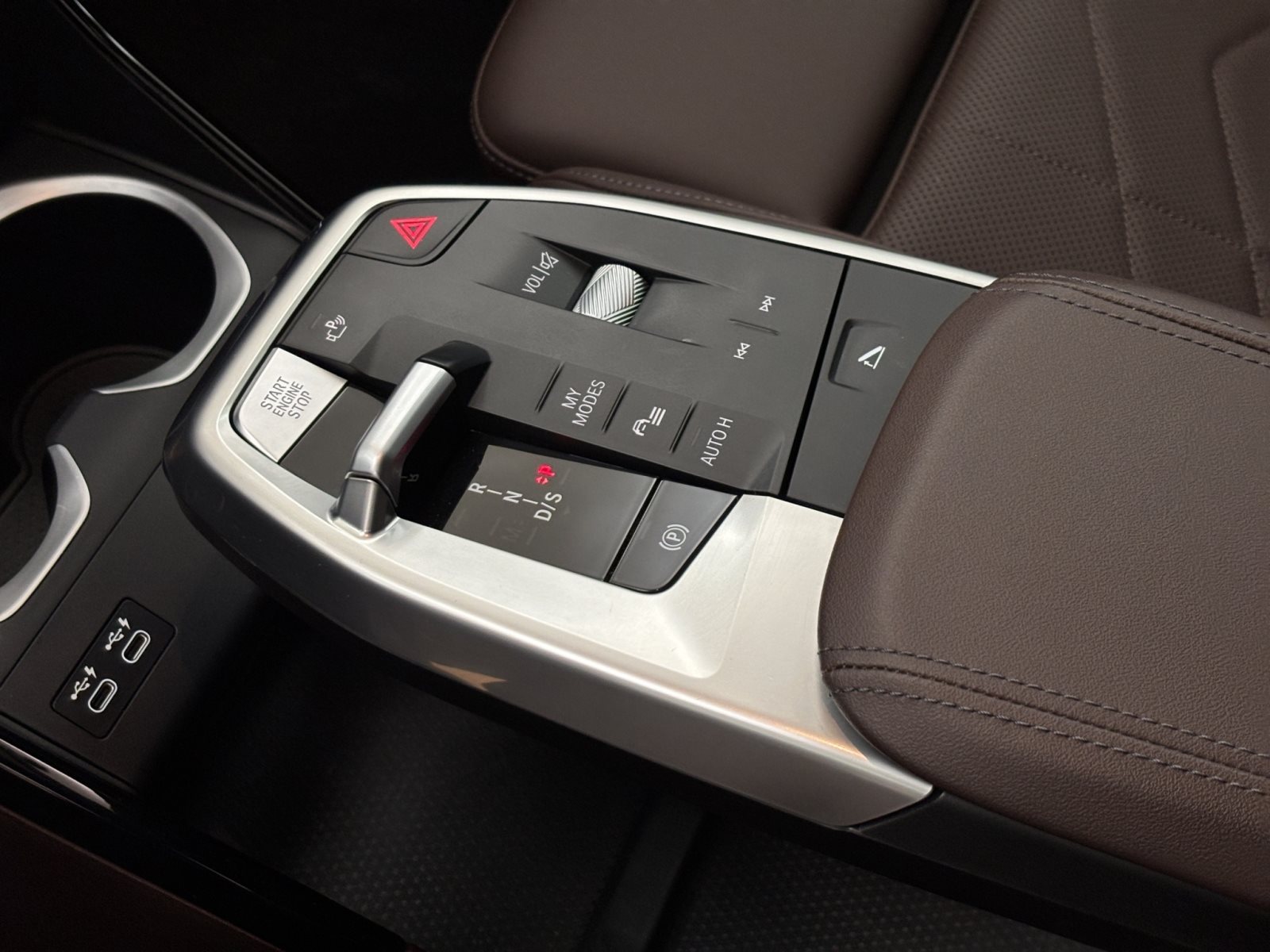 Fahrzeugabbildung BMW X1 xDrive30e [M Sport, HUD, AHK, ACC, GSD, h&k Sound]