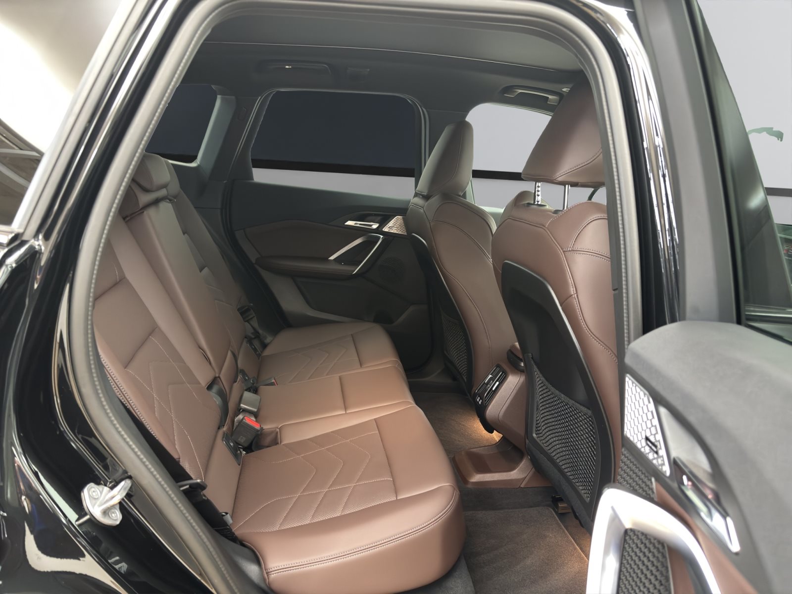 Fahrzeugabbildung BMW X1 xDrive30e [M Sport, HUD, AHK, ACC, GSD, h&k Sound]