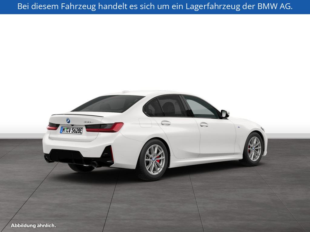 Fahrzeugabbildung BMW 330e Limousine