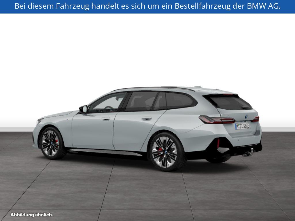 Fahrzeugabbildung BMW i5 M60 xDrive Touring