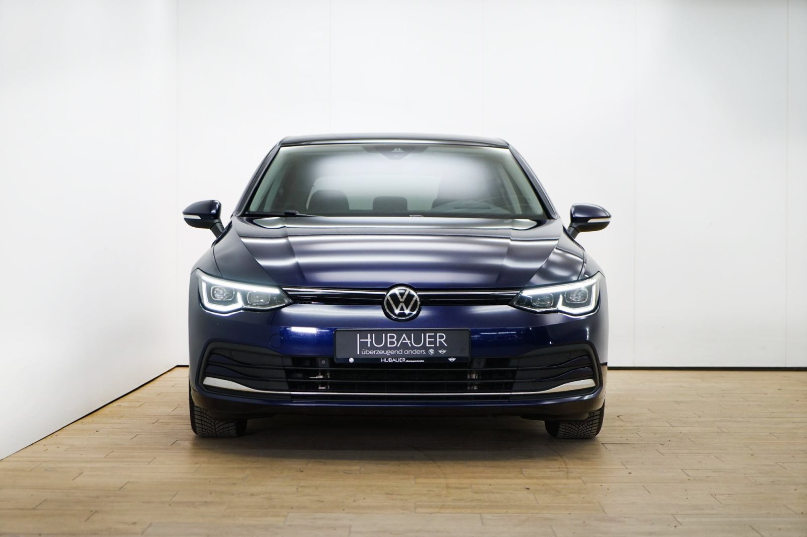 Fahrzeugabbildung Volkswagen Golf 8 2.0 TDI [Active, Navi, AHK, RFK, Pano]