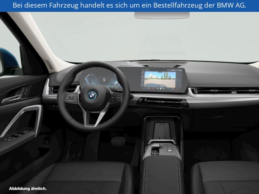 Fahrzeugabbildung BMW X1 xDrive25e