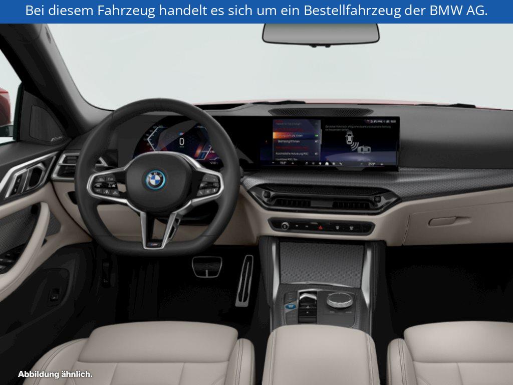 Fahrzeugabbildung BMW i4 xDrive40 Gran Coupé
