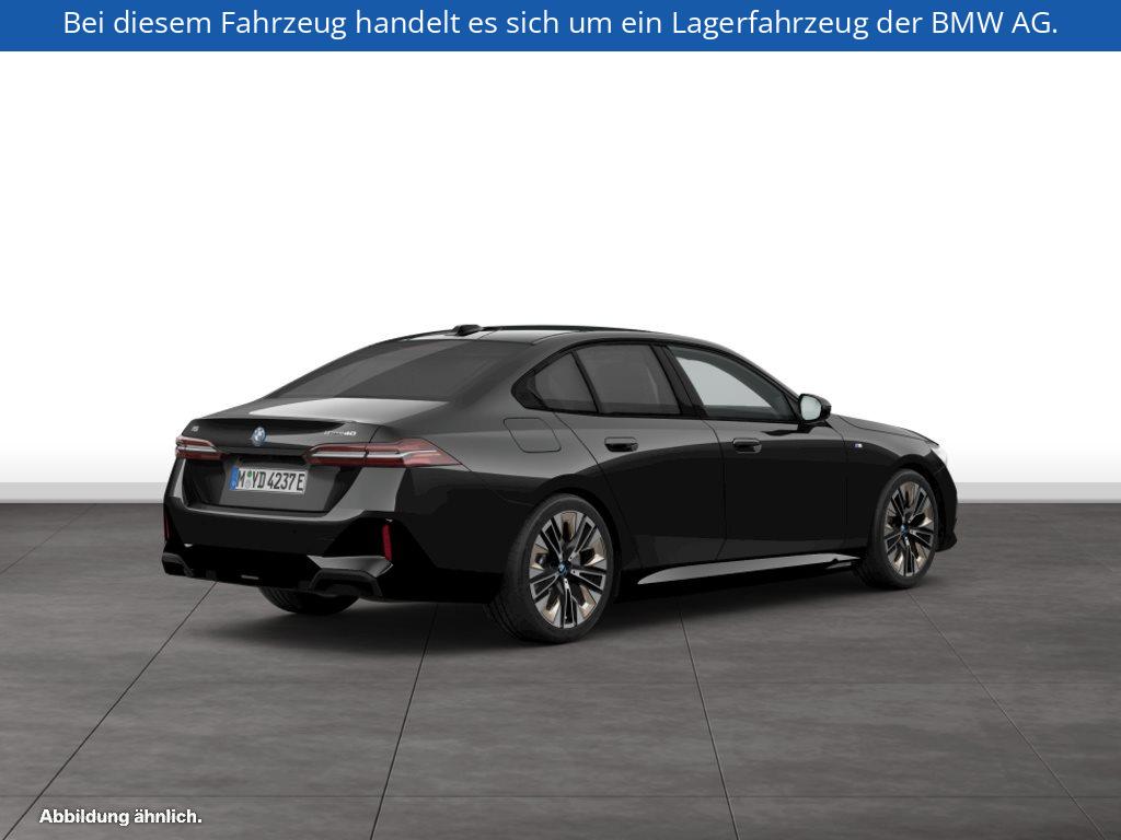Fahrzeugabbildung BMW i5 eDrive40 Limousine