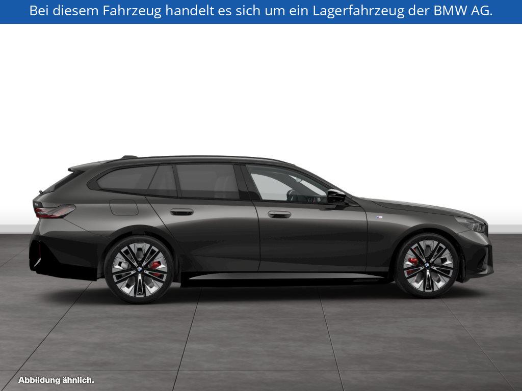 Fahrzeugabbildung BMW i5 M60 xDrive Touring
