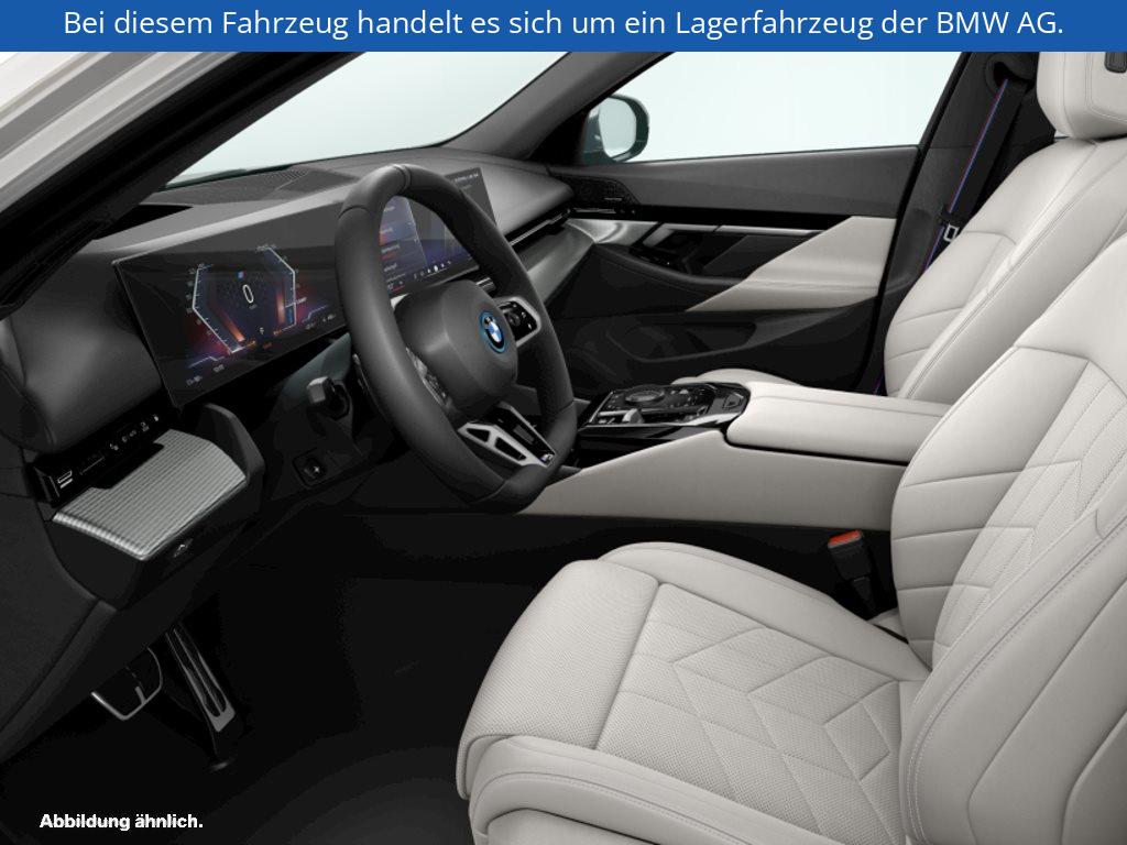 Fahrzeugabbildung BMW i5 eDrive40 Touring