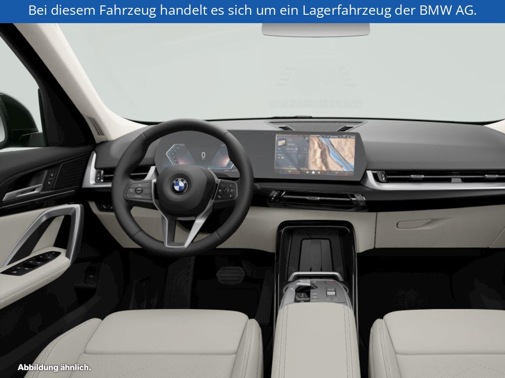 Fahrzeugabbildung BMW X1 sDrive20i