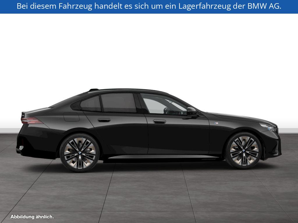 Fahrzeugabbildung BMW i5 xDrive40