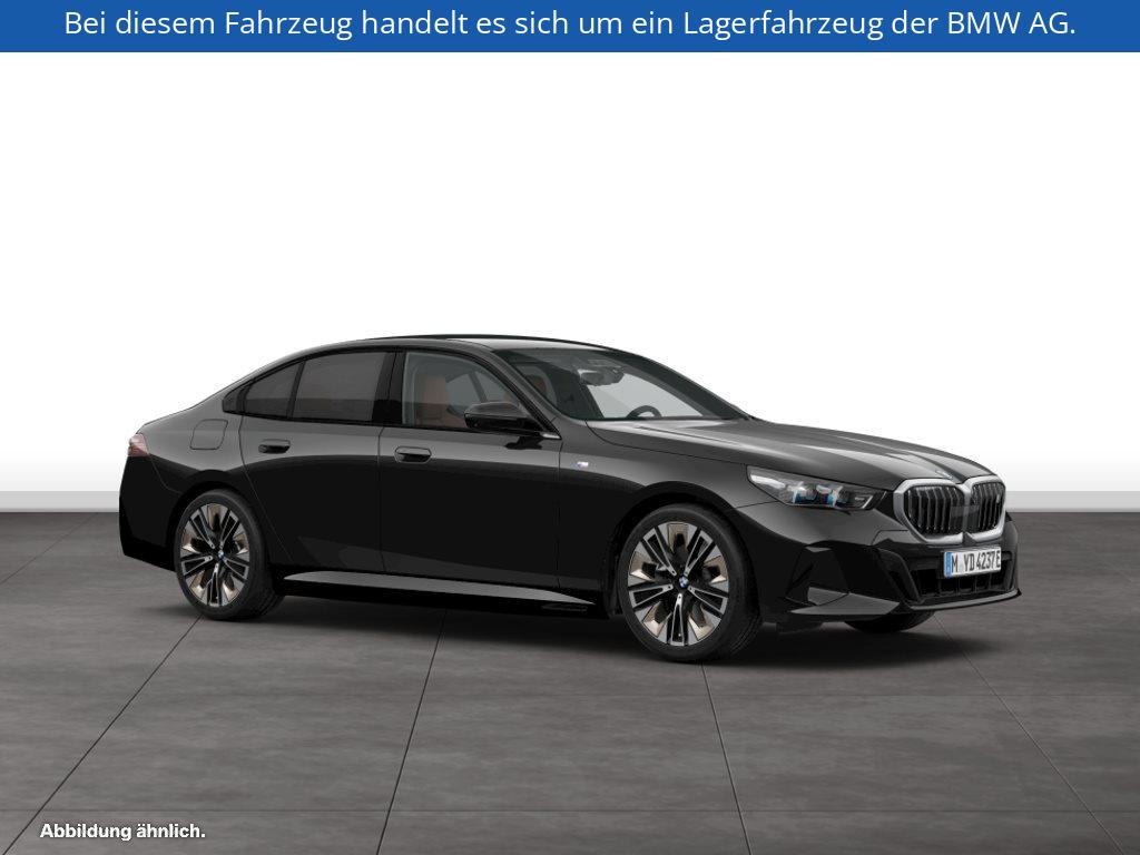 Fahrzeugabbildung BMW i5 xDrive40