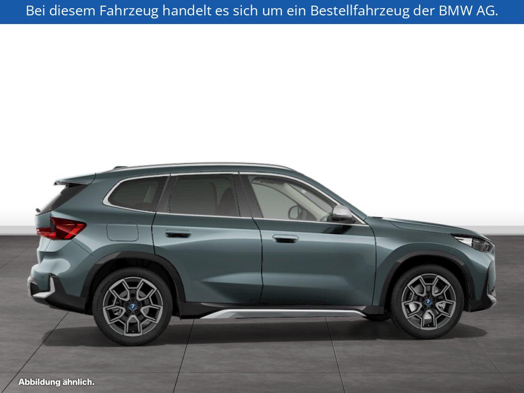 Fahrzeugabbildung BMW X1 xDrive25e