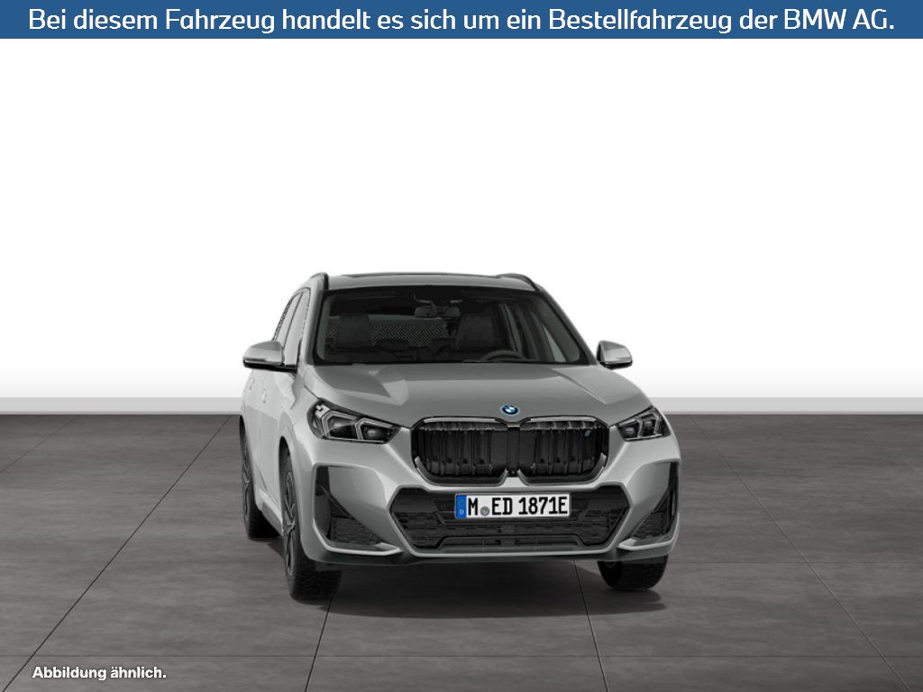 Fahrzeugabbildung BMW iX1 xDrive30